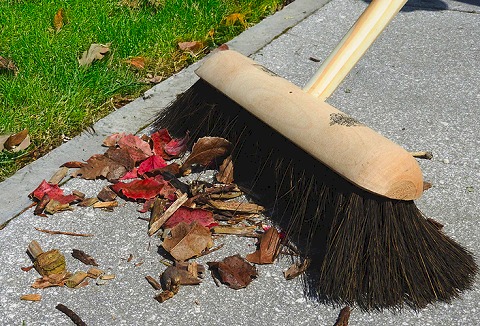 Link to the The Brush & Broom website Link to the The Brush & Broom website